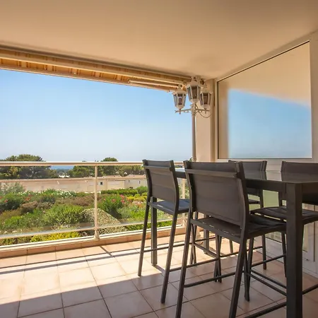 Le Paradis De L'esterel Apartment *